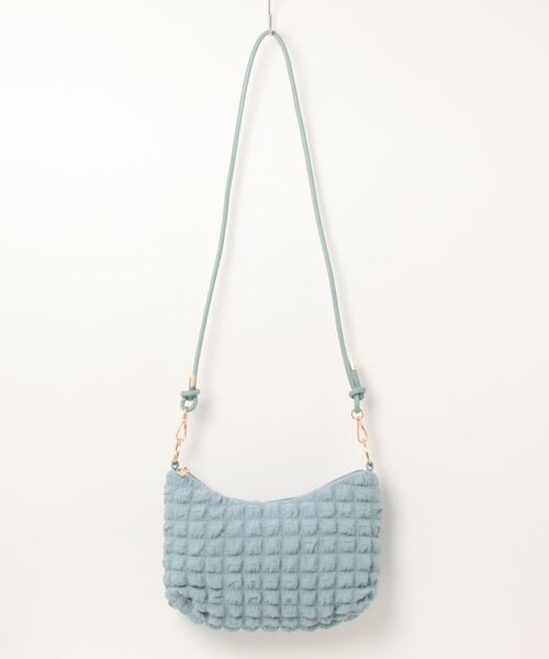 ALTROSE（アルトローズ）の「【WEARISTA　haruさん紹介】ショルダーバッグ [バブル]（ショルダーバッグ・レディース・ブルー/ブラック/ブラウン/アイボリー・FREE）」の4枚目の写真