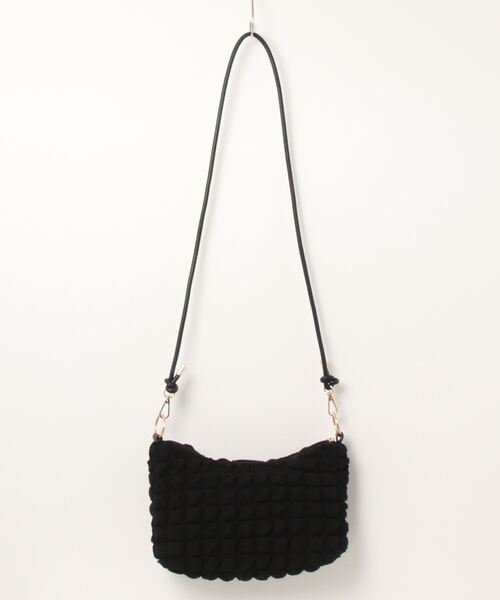 ALTROSE（アルトローズ）の「【WEARISTA　haruさん紹介】ショルダーバッグ [バブル]（ショルダーバッグ・レディース・ブルー/ブラック/ブラウン/アイボリー・FREE）」の5枚目の写真