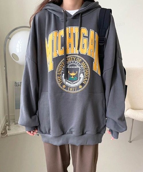 Dalfwin(ダールフィン)の「2022 AW 秋冬 韓国ファッション スウェット レディース MICHIGANプリント パーカー フーディー トレーナー トップス オーバーサイズ ビッグシルエット 2type(スウェット・レディース・ブラック/チャコールグレー/ネイビー・FREE)」の10枚目の写真