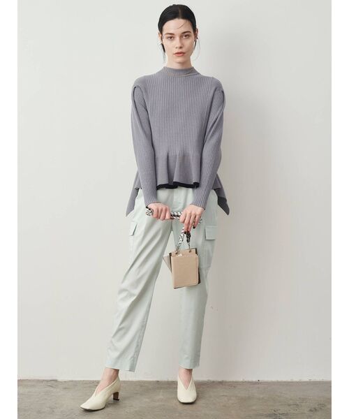 ELENDEEK（エレンディーク）の「2WAYモードペプラムニット（ニット/セーター・レディース・ライトブルー/ブラック/グレー/オフホワイト・FREE）」の15枚目の写真