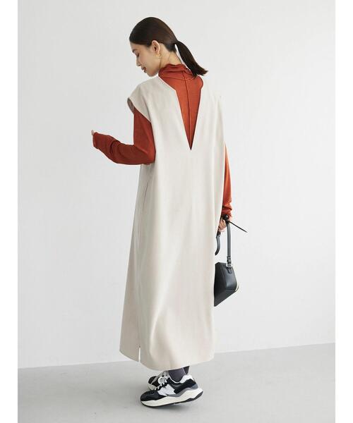 Petit fleur(プチフルール)の「・Petit Fleur Vネックワンピース(ジャンパースカート・レディース・ライトカーキ/グレイッシュベージュ/ブラウン/ブラック・FREE)」の19枚目の写真