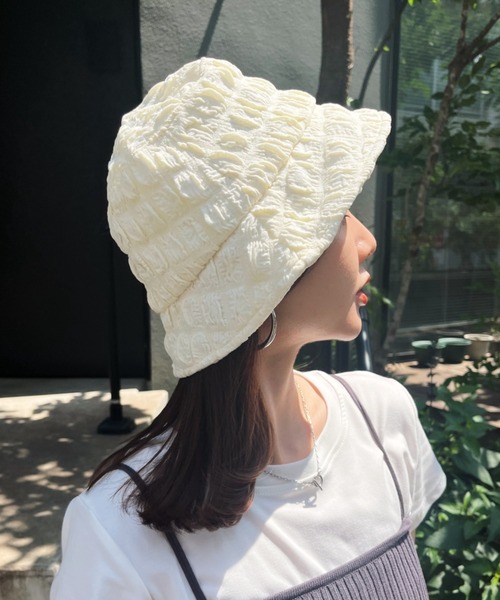 CLEA（クレア）の「ふくれジャガード/ポップコーンバケットハット（ハット・レディース・ホワイト/ブラック・FREE）」の2枚目の写真