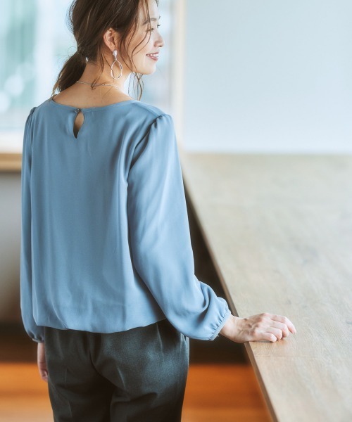 7days Life Styling(セブンデイズライフスタイリング)の「【あったか裏地付】シフォン前タックブラウス(シャツ/ブラウス・レディース・サックスブルー系/オフホワイト/ネイビー/グレー/モカ/パープル系/ライトベージュ/ブラック・S/L/LL/M)」の11枚目の写真