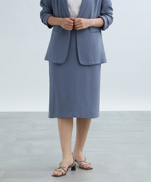 INDIVI（インディヴィ）の「◆【こなれSETUP/洗える】ストレートスカート（スカート・レディース・ライトグリーン系/サックスブルー系5/ブラック/グレー系その他6・42/40/13/03/36/05/15 /12/38/34/17/19）」の4枚目の写真