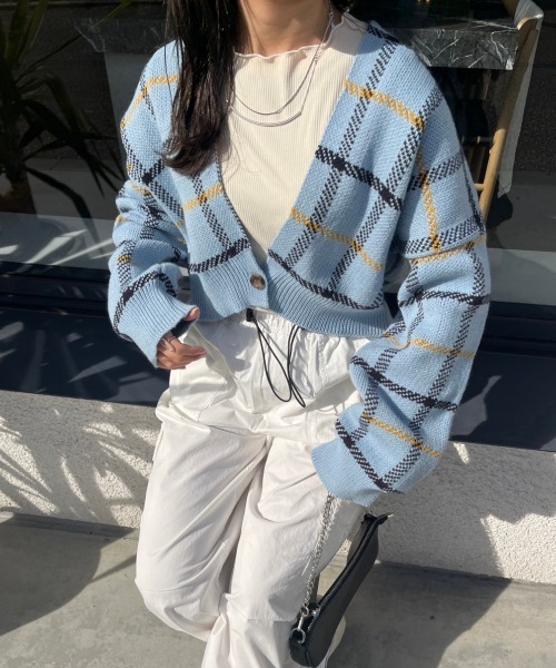 nemne store(ネンネストア)の「深Vネックチェック柄カーディガン(カーディガン/ボレロ・レディース・グリーン/ピンク/ブルー/アイボリー・フリー)」の7枚目の写真