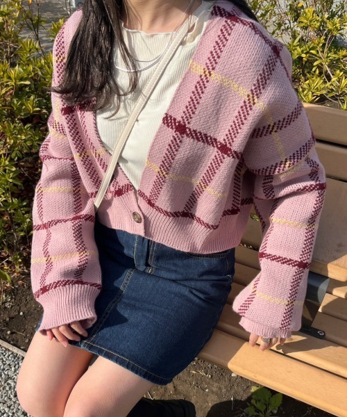 nemne store(ネンネストア)の「深Vネックチェック柄カーディガン(カーディガン/ボレロ・レディース・グリーン/ピンク/ブルー/アイボリー・フリー)」の8枚目の写真