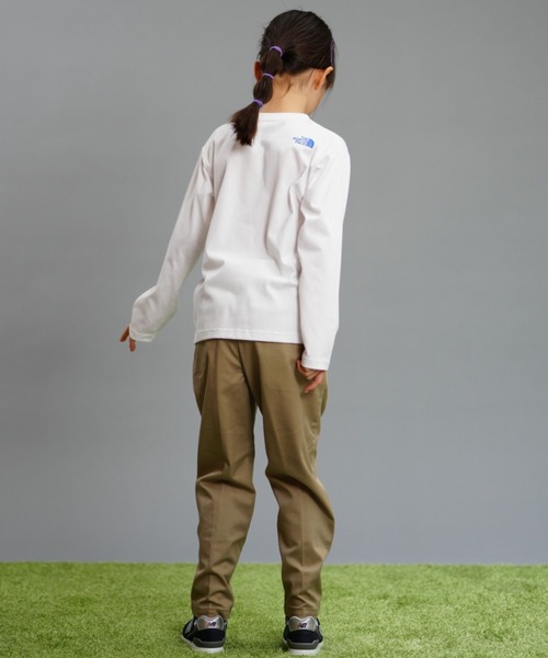 THE NORTH FACE(ザノースフェイス)の「THE NORTH FACE/ザ・ノース・フェイス キッズ ロンT ブランドロゴ NTJ32357(Tシャツ/カットソー・キッズ・ブラック/ホワイト/ホワイト×ブラック/ブラウン/ホワイト×ネイビー/ホワイト×ブルー/ベージュ/ダークグレー/ダークベージュ/パープル・130cm/150cm/140cm/100cm/120cm/110cm/160cm)」の22枚目の写真