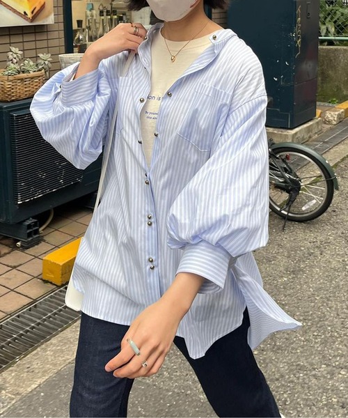 CPCM（シーピーシーエム）の「Wボタンストライプ袖ボリュームブラウス（シャツ/ブラウス・レディース・ネイビー/オレンジ/サックスブルー/グリーン・FREE）」の3枚目の写真