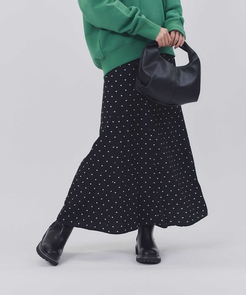 HONEYSUCKLE ROSE（ハニーサックルローズ）の「【HONEYSUCKLE ROSE】裾フレアスカート（スカート・レディース・ブラック/ブルー/ダークインディゴブルー/ホワイト×ブラック・M/L）」の2枚目の写真