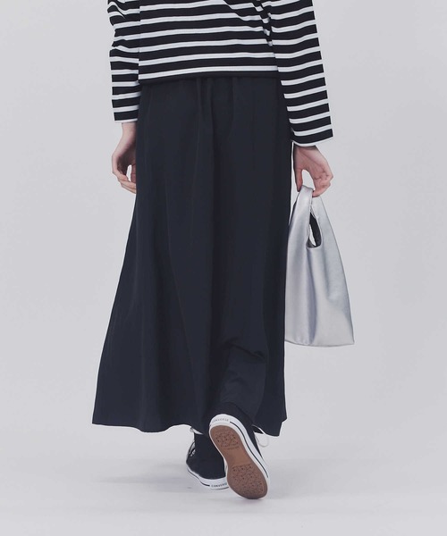 HONEYSUCKLE ROSE（ハニーサックルローズ）の「【HONEYSUCKLE ROSE】裾フレアスカート（スカート・レディース・ブラック/ブルー/ダークインディゴブルー/ホワイト×ブラック・M/L）」の21枚目の写真