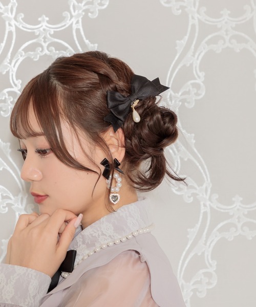 ROJITA(ロジータ)の「リボン付サークルパールイヤリング(イヤリング・レディース・ピンク/ブラック/ホワイト・FREE)」の18枚目の写真