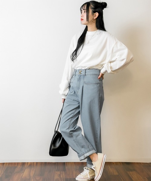 atONE（アットワン）の「atONE ウエストタックハイウエストセミワイドパンツ（デニムパンツ・レディース・ブルー/ネイビー/ダークインディゴブルー/サックスブルー系・LL/L/3L/4L/M）」の5枚目の写真