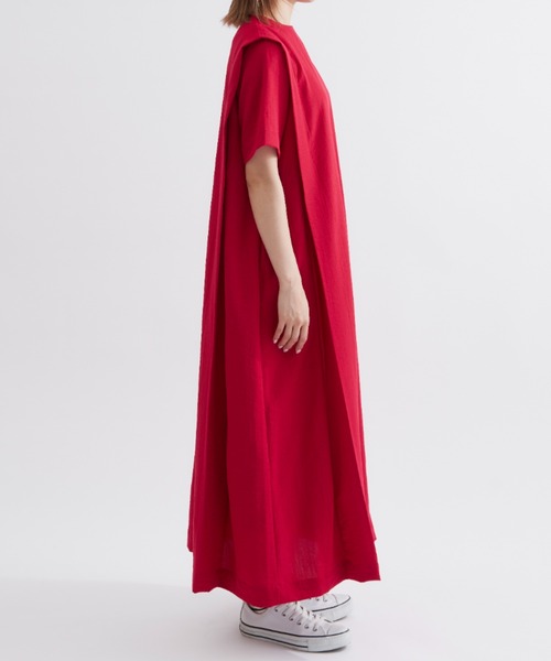 EDIT Gris（エディットグリ）の「【ボディラインを拾わないゆったりシルエット】半袖リネンタッチワンピース（ワンピース・レディース・レッド/ブルー/ブラック/ライトベージュ・FREE）」の9枚目の写真