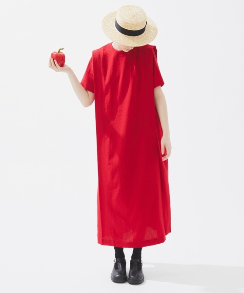 EDIT Gris（エディットグリ）の「【ボディラインを拾わないゆったりシルエット】半袖リネンタッチワンピース（ワンピース・レディース・レッド/ブルー/ブラック/ライトベージュ・FREE）」の10枚目の写真