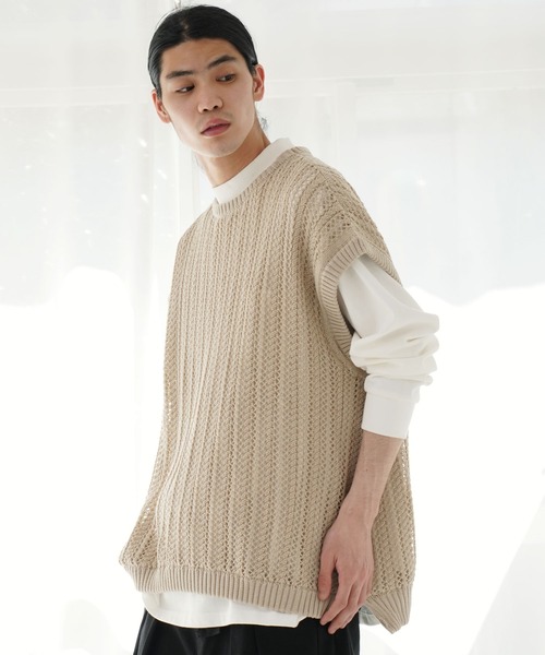 Air Tokyo（エアートウキョー）の「オーバーサイズ 透かし編み クルーネック ニットベスト <セレクトアイテム>（ベスト・メンズ・ブラック/ベージュ・LARGE/X-LARGE）」の2枚目の写真