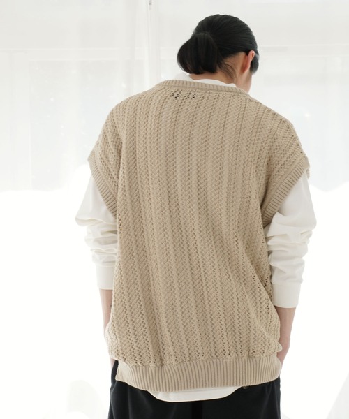 Air Tokyo（エアートウキョー）の「オーバーサイズ 透かし編み クルーネック ニットベスト <セレクトアイテム>（ベスト・メンズ・ブラック/ベージュ・LARGE/X-LARGE）」の5枚目の写真