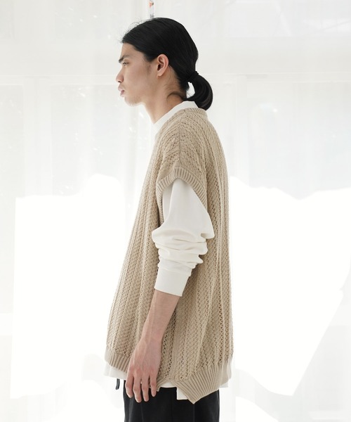 Air Tokyo（エアートウキョー）の「オーバーサイズ 透かし編み クルーネック ニットベスト <セレクトアイテム>（ベスト・メンズ・ブラック/ベージュ・LARGE/X-LARGE）」の7枚目の写真