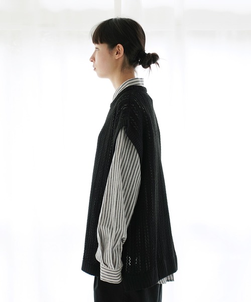 Air Tokyo（エアートウキョー）の「オーバーサイズ 透かし編み クルーネック ニットベスト <セレクトアイテム>（ベスト・メンズ・ブラック/ベージュ・LARGE/X-LARGE）」の22枚目の写真