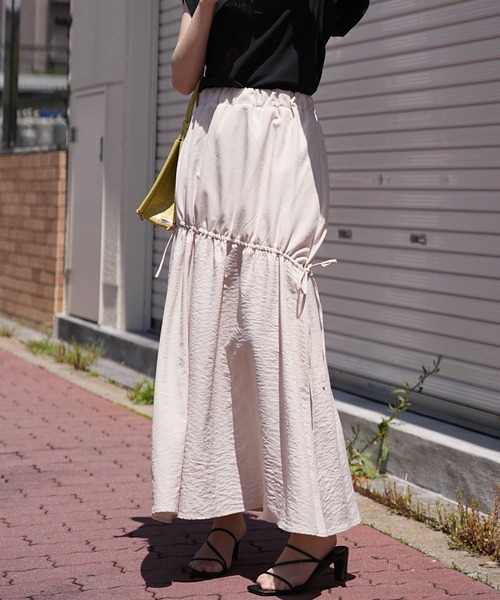 IAMUSE（アイアミューズ）の「ドロストフレアスカート S0971【IAMUSE】（スカート・レディース・ブラック/ライトベージュ・FREE）」の17枚目の写真