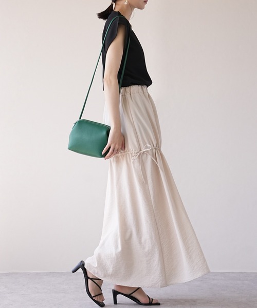 IAMUSE（アイアミューズ）の「ドロストフレアスカート S0971【IAMUSE】（スカート・レディース・ブラック/ライトベージュ・FREE）」の16枚目の写真