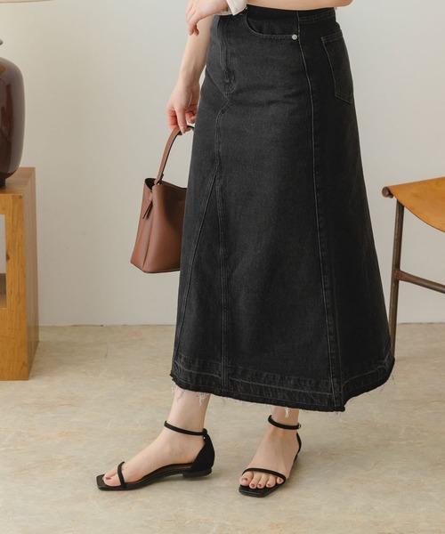 RODE SKO（ロデスコ）の「『MADE IN JAPAN』 ナローストラップフラットサンダル（サンダル・レディース・ブラック/ゴールド・36/37/38）」の22枚目の写真