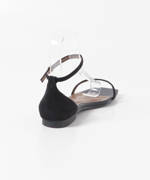 RODE SKO（ロデスコ）の「『MADE IN JAPAN』 ナローストラップフラットサンダル（サンダル・レディース・ブラック/ゴールド・36/37/38）」の6枚目の写真