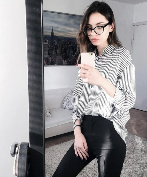 MOCKBERG(モックバーグ)の「【MOCKBERG】モックバーグ プティット Petite(アナログ腕時計・レディース・ブラウン/ホワイト×ブラック/イエローゴールド・FREE)」の7枚目の写真