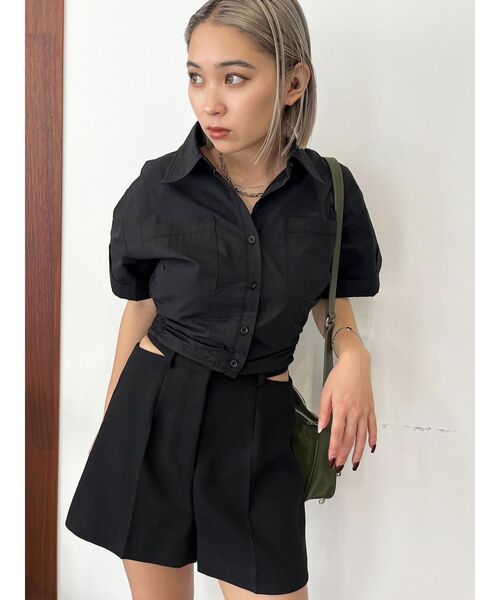EMODA(エモダ)の「サイドカットショートパンツ(その他パンツ・レディース・アイボリー/ブラック・SMALL/MEDIUM)」の5枚目の写真