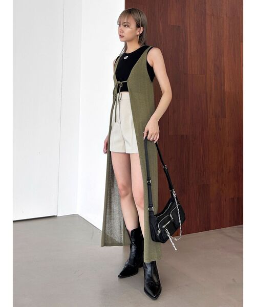 EMODA(エモダ)の「サイドカットショートパンツ(その他パンツ・レディース・アイボリー/ブラック・SMALL/MEDIUM)」の16枚目の写真