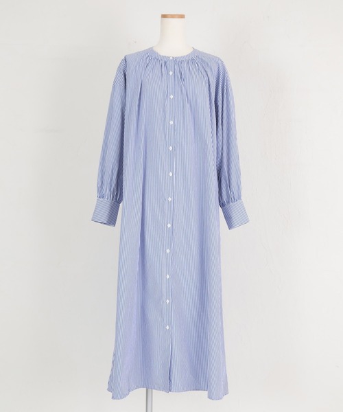 titivate（ティティベイト）の「バンドカラーギャザーシャツワンピース（シャツワンピース・レディース・オフホワイト/ブラック系その他/パープル系その他/ブルー系その他・S/M）」の17枚目の写真