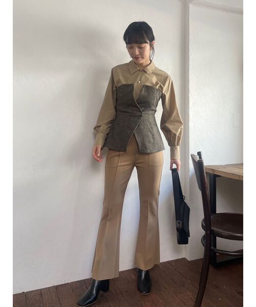 LAGUNAMOON（ラグナムーン）の「ポンチセミフレアパンツ（その他パンツ・レディース・ベージュ/ブラック・SMALL/MEDIUM）」の8枚目の写真