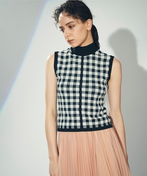 GRACE CONTINENTAL(グレースコンチネンタル)の「チェックショートニットトップ(ニット/セーター・レディース・ブラック/ピンク/オレンジ・36)」の4枚目の写真