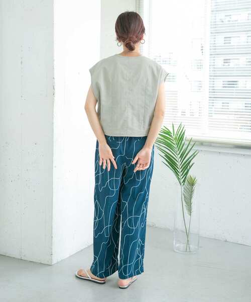 KBF(ケイビーエフ)の「ウエストベルトミリタリーショートベスト(ベスト・レディース・ライトカーキ/チャコールグレー・ONE)」の19枚目の写真