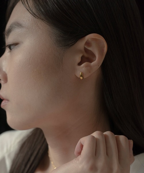 novice（ノーヴィス）の「【novice】Tiny Drop Pierce［Stainless］（ピアス（両耳用）・レディース・シルバー/ゴールド・FREE）」の6枚目の写真