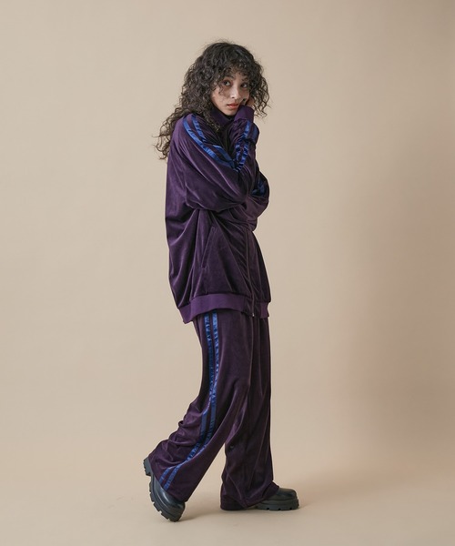 re_k by JUNRED（レクバイジュンレッド）の「re_k by JUNRED / ドレープベロアワイドトラックパンツ（その他パンツ・メンズ・ネイビー/パープル・S/M/L）」の18枚目の写真