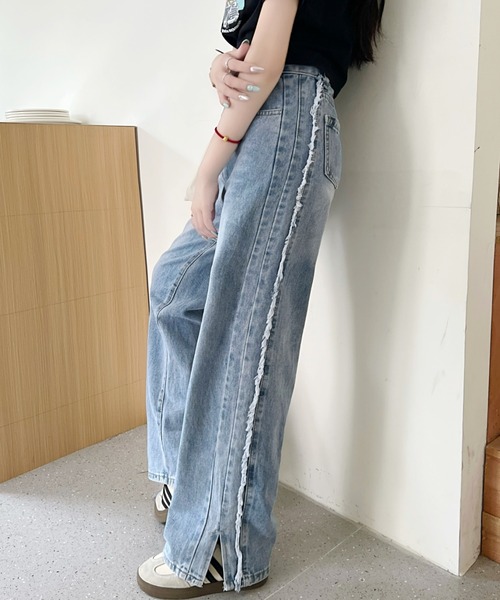 DIAVEL（ディアベル）の「サイドフリンジスリットパンツ ライン入りデニムパンツ（デニムパンツ・レディース・ブルー/サックスブルー/ダークグレー・M/L/S）」の22枚目の写真