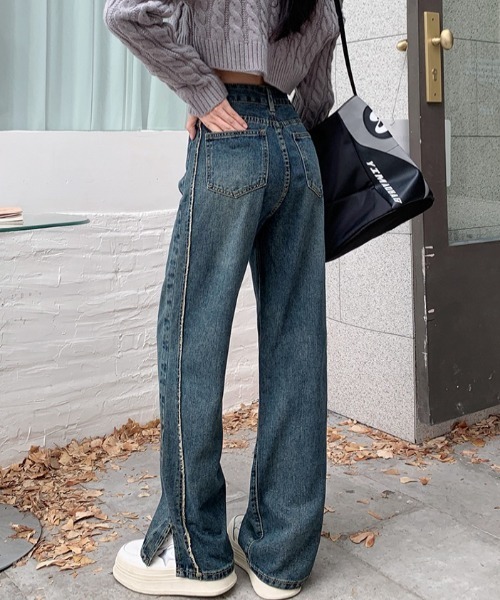 DIAVEL（ディアベル）の「サイドフリンジスリットパンツ ライン入りデニムパンツ（デニムパンツ・レディース・ブルー/サックスブルー/ダークグレー・M/L/S）」の12枚目の写真