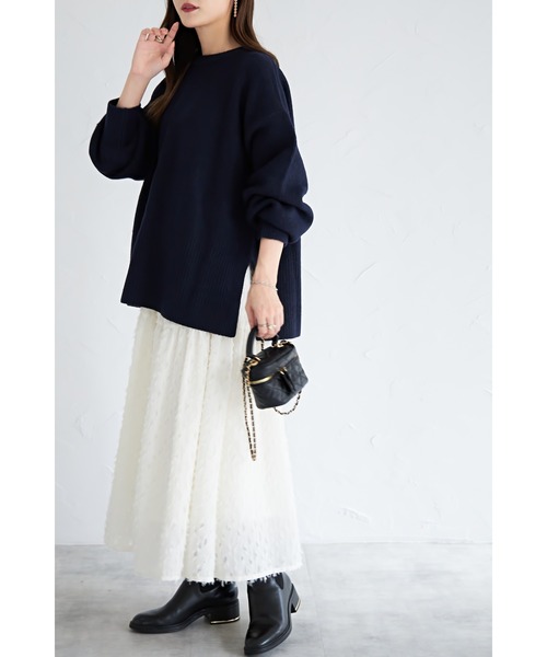 &. NOSTALGIA(アンドドットノスタルジア)の「【ZOZO限定】サイドスリットもちもちニットプルオーバー(ニット/セーター・レディース・オートミール/ネイビー/イエロー・FREE)」の13枚目の写真