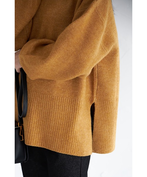 &. NOSTALGIA(アンドドットノスタルジア)の「【ZOZO限定】サイドスリットもちもちニットプルオーバー(ニット/セーター・レディース・オートミール/ネイビー/イエロー・FREE)」の18枚目の写真