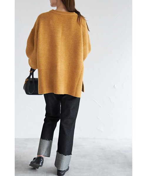 &. NOSTALGIA(アンドドットノスタルジア)の「【ZOZO限定】サイドスリットもちもちニットプルオーバー(ニット/セーター・レディース・オートミール/ネイビー/イエロー・FREE)」の9枚目の写真