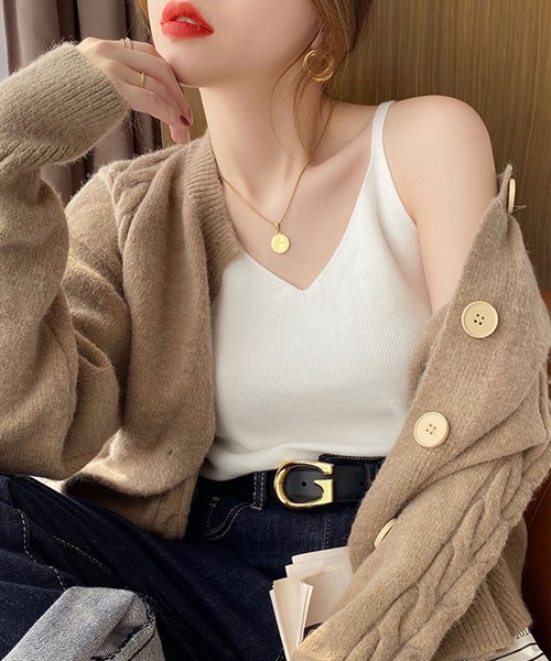 MILAE(ミレ)の「Vネックリブ編みニットタンクトップ キャミソール(タンクトップ・レディース・ホワイト/カーキ/アイボリー/ブラック・FREE)」の2枚目の写真