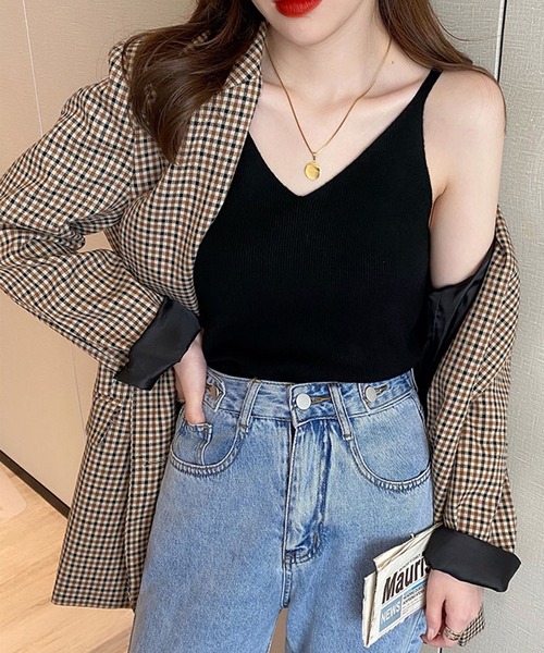 MILAE(ミレ)の「Vネックリブ編みニットタンクトップ キャミソール(タンクトップ・レディース・ホワイト/カーキ/アイボリー/ブラック・FREE)」の12枚目の写真