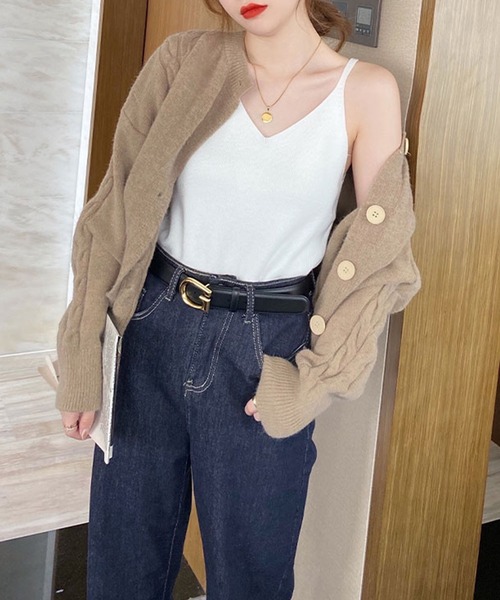 MILAE(ミレ)の「Vネックリブ編みニットタンクトップ キャミソール(タンクトップ・レディース・ホワイト/カーキ/アイボリー/ブラック・FREE)」の16枚目の写真