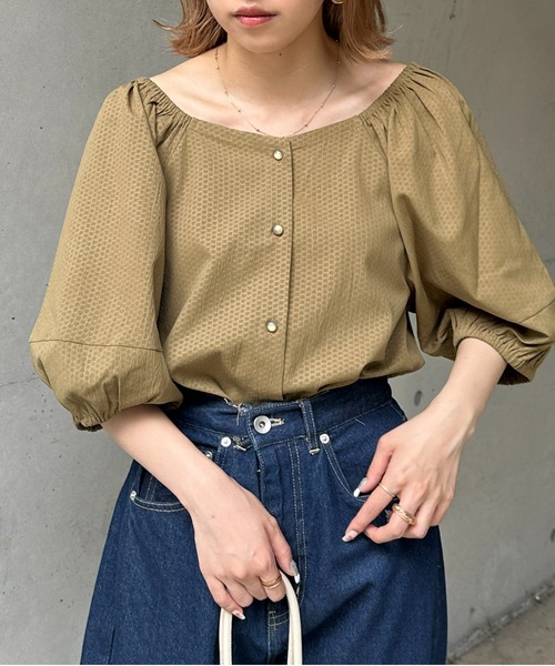 Thevon(ゼボン)の「スクエアネック5分袖バルーンスリーブブラウス(シャツ/ブラウス・レディース・オレンジ/オフホワイト/ブラック/カーキ・FREE)」の14枚目の写真