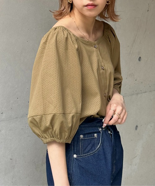 Thevon(ゼボン)の「スクエアネック5分袖バルーンスリーブブラウス(シャツ/ブラウス・レディース・オレンジ/オフホワイト/ブラック/カーキ・FREE)」の12枚目の写真