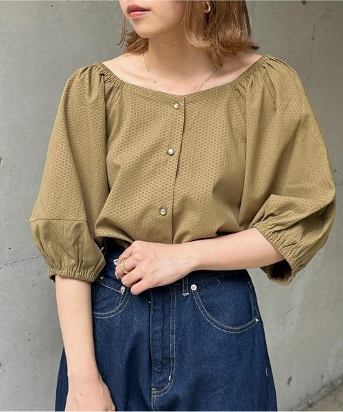 Thevon(ゼボン)の「スクエアネック5分袖バルーンスリーブブラウス(シャツ/ブラウス・レディース・オレンジ/オフホワイト/ブラック/カーキ・FREE)」の11枚目の写真