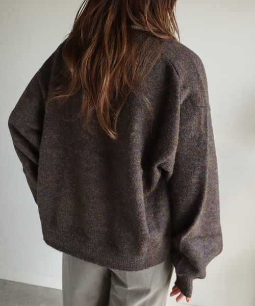 COURO(コウロ)の「5GMIXカラー幻彩モヘアライクVネックニット(ニット/セーター・レディース・ブラウン/ベージュ/ブルーグリーン・M)」の6枚目の写真