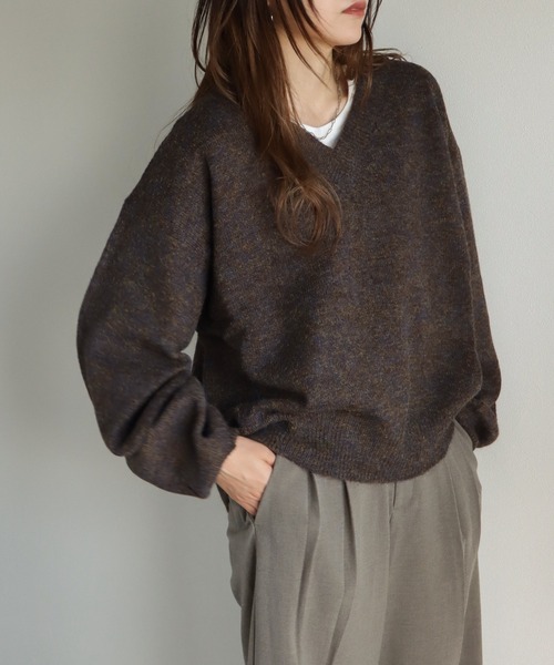 COURO(コウロ)の「5GMIXカラー幻彩モヘアライクVネックニット(ニット/セーター・レディース・ブラウン/ベージュ/ブルーグリーン・M)」の5枚目の写真