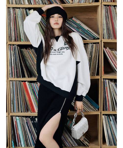 EVRIS（エヴリス）の「ZIPスリットロングスカート（スカート・レディース・ブラック/ブルー・FREE）」の5枚目の写真