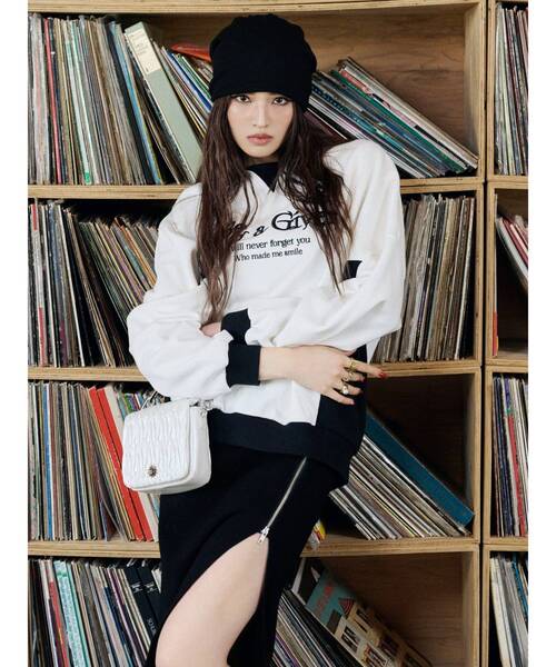 EVRIS（エヴリス）の「ZIPスリットロングスカート（スカート・レディース・ブラック/ブルー・FREE）」の6枚目の写真